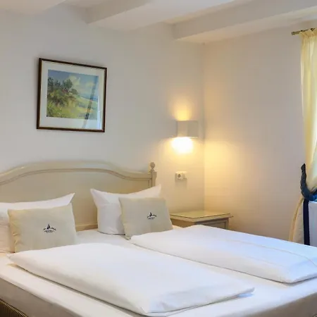 酒店 Am Yachthafen