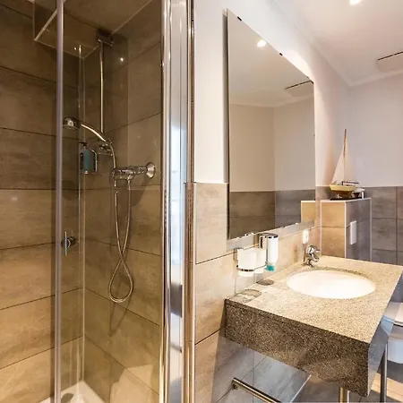 Am Yachthafen Hotel Waren (Mueritz)